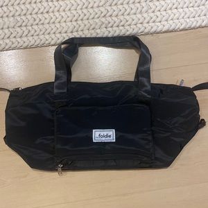 Foldable luggage carry on